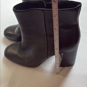 Giani Bini Black Heeled Boots - size 6